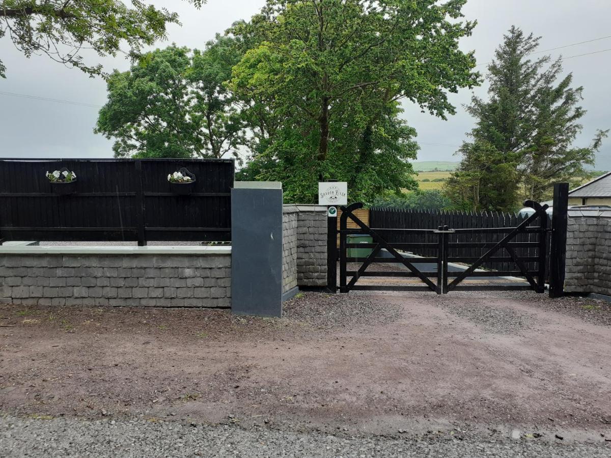 Shadow River Farm Annascaul Exterior photo